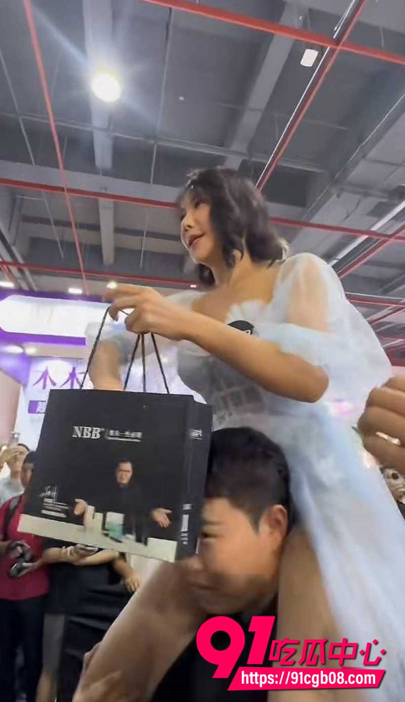 最美潘金莲龚玥菲8