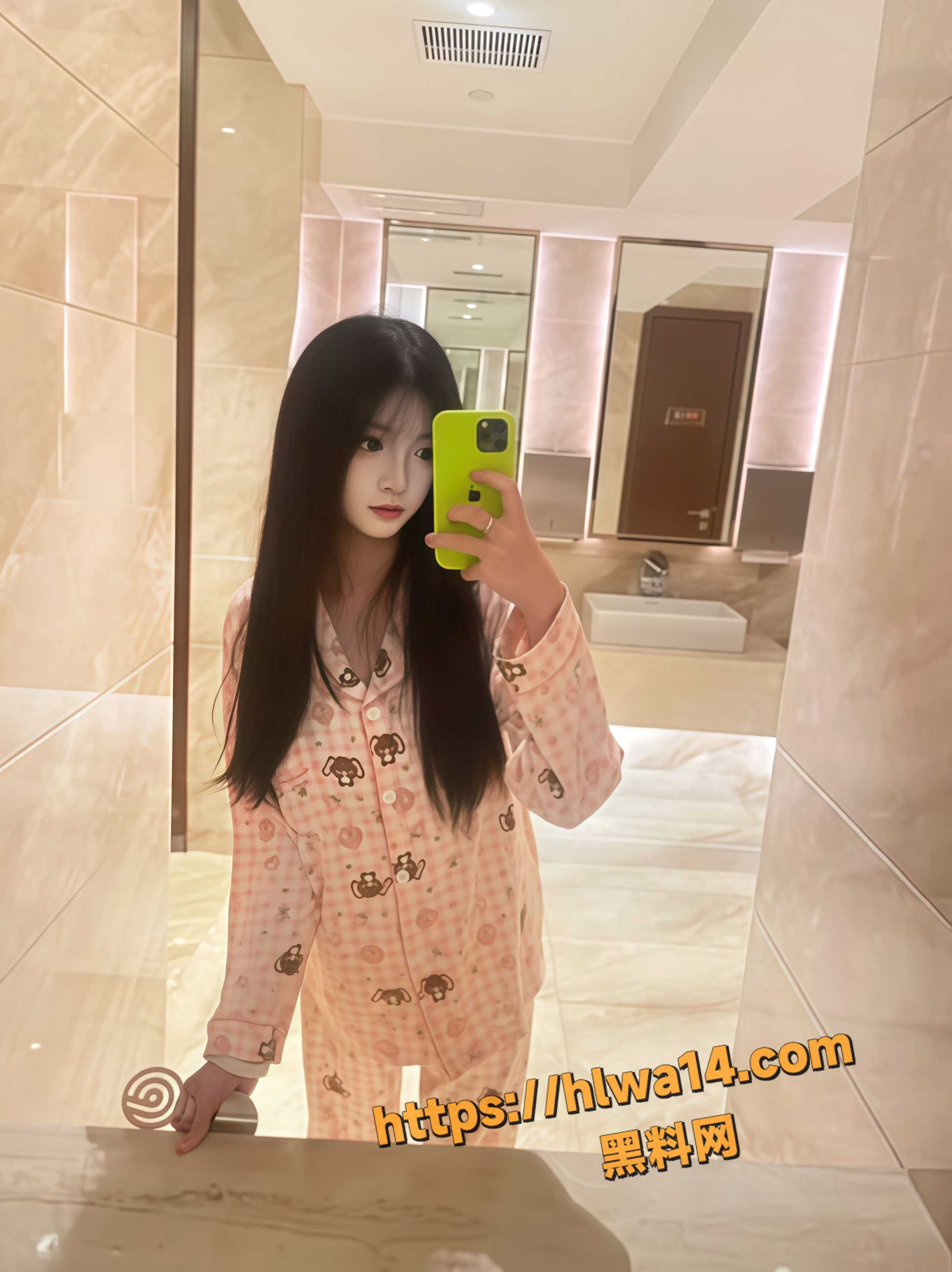 福建福清12年靓丽的清新小嫩妹 陈诗琪 醉酒后出租车内在线喷粪 小仙女秒变屎壳郎