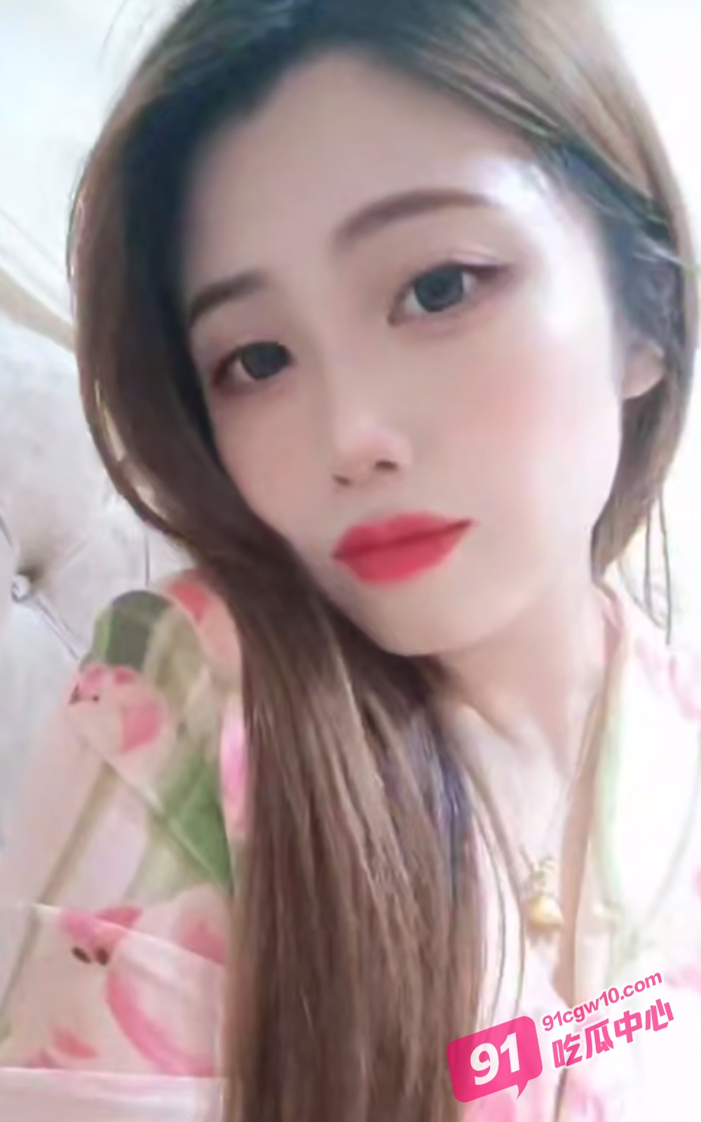 浙江富少重金圈养教师林蕊欣 良家人妻自毁形象甘为主人胯下母狗舔鞋含屌 配图3