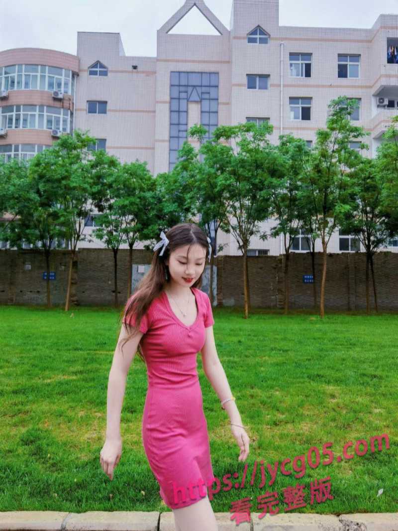 反差女神李妹妹流出实录!讲台端庄女教师私下媚态百出