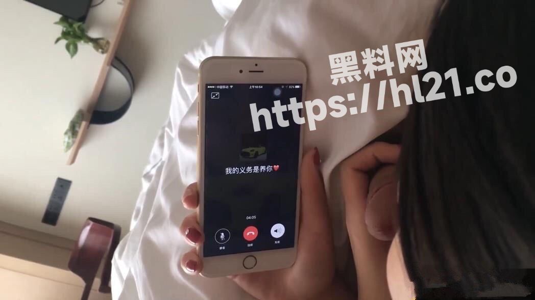 威海某女大学生出来偷情约炮全程一镜到底！与男友通话时给炮友口交，流出超清对白真是刺激～