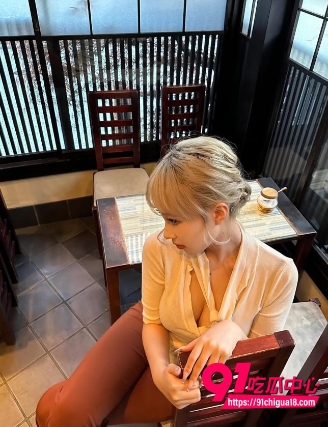 网红zsjhzsjh私密视频被男友曝光13