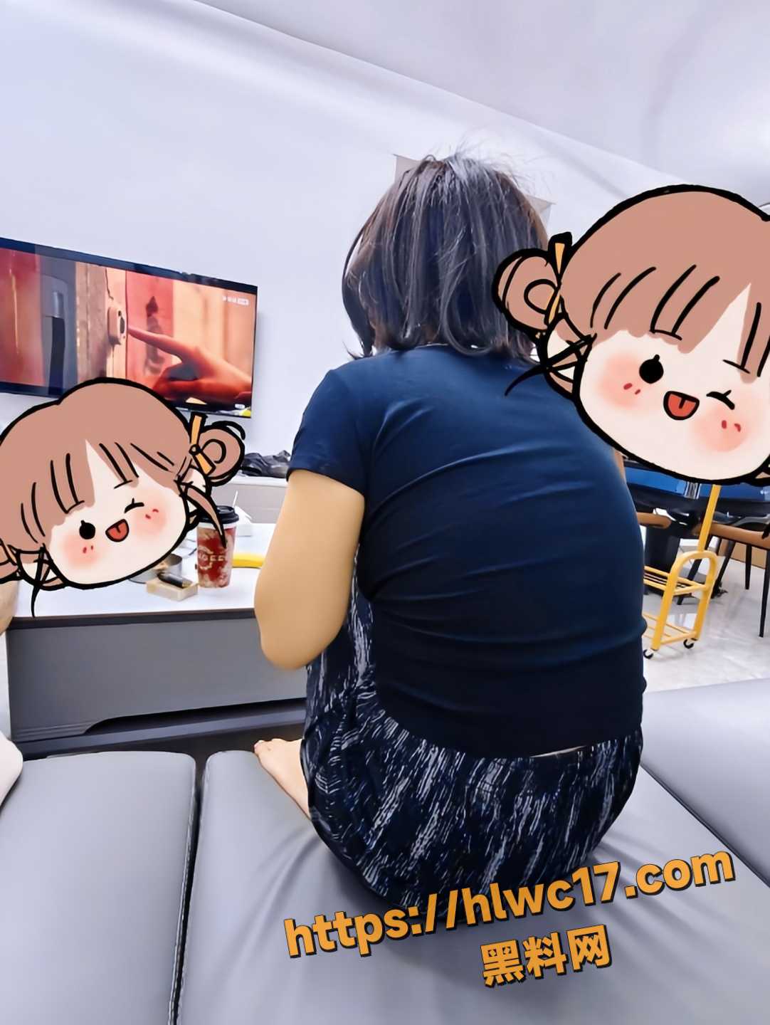 海角社区原创 极品妈妈帮儿子打完飞机后送了个内射 勾人俏妈妈61-65集