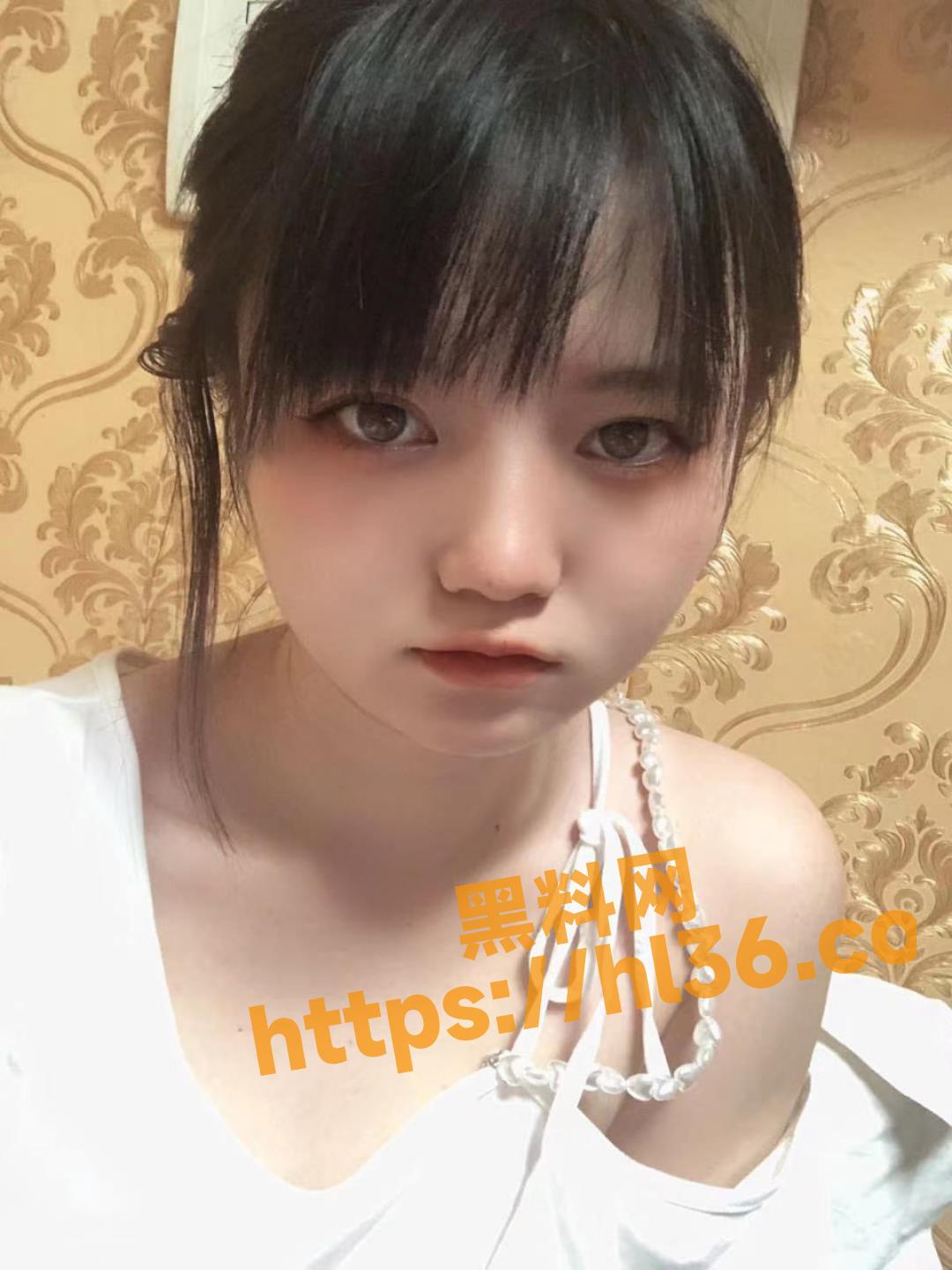 齐刘海可爱萝莉学生妹 被调教成黑丝小母狗 洗澡都不忘拍视频向主人汇报！