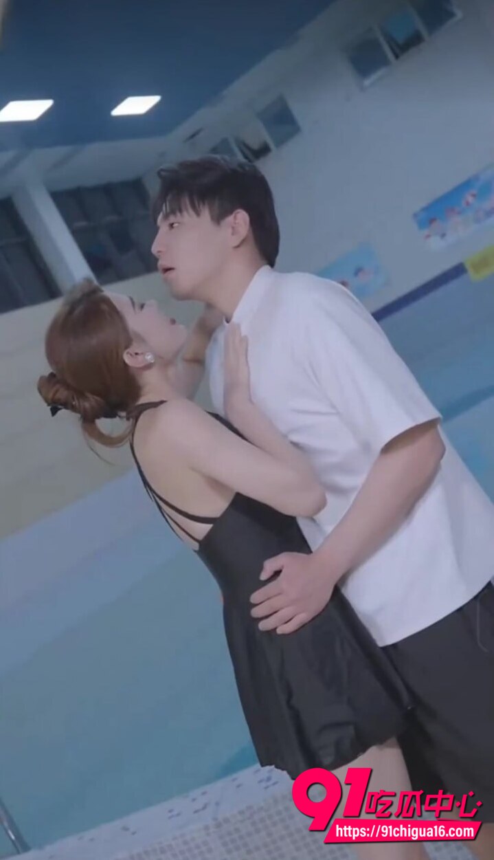 小伙靠大屌征服各样美女6