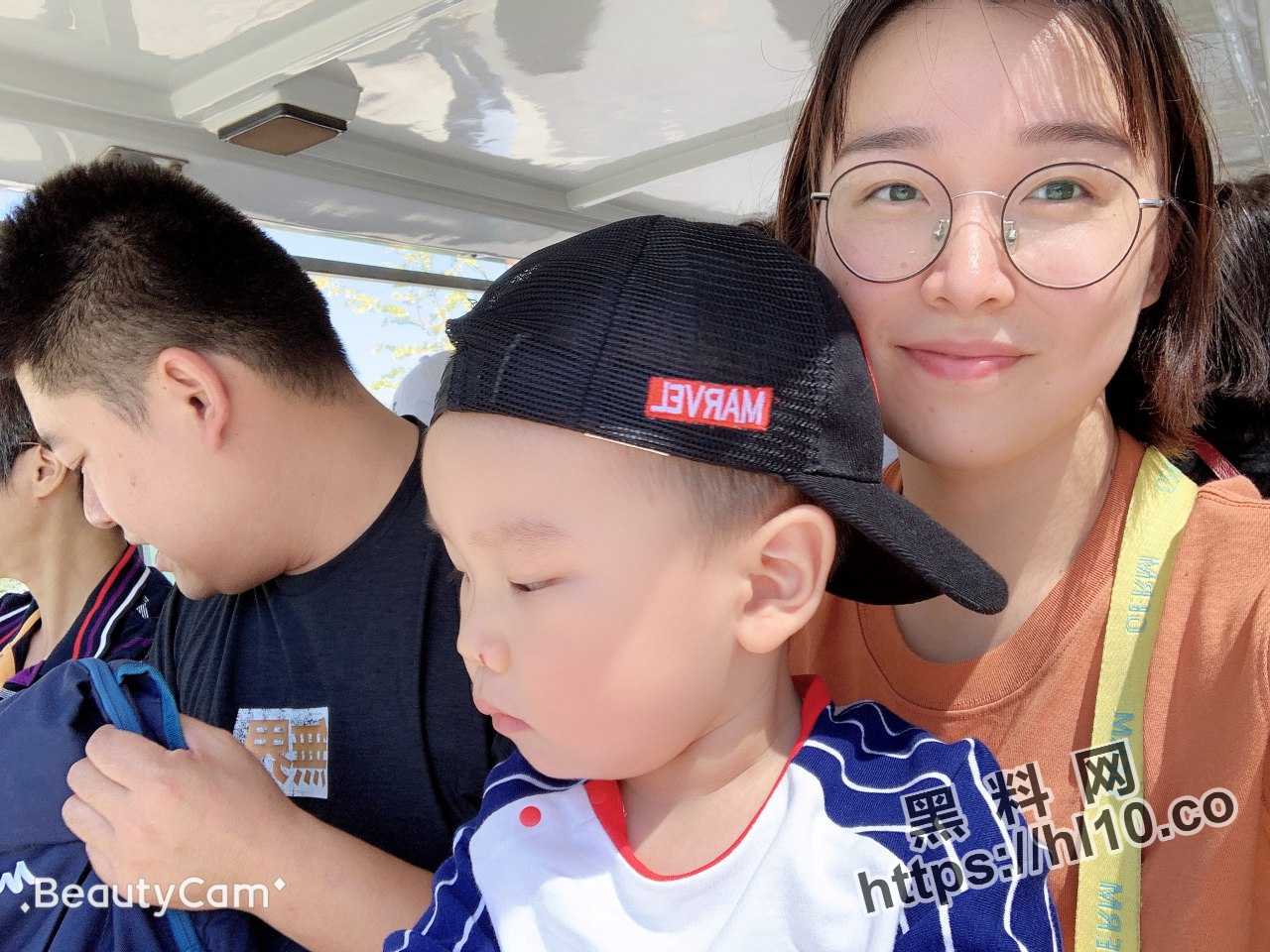 安徽多金财务部短发人妻少妇 ，勾引同事 ，颜值不高骚是真的骚！