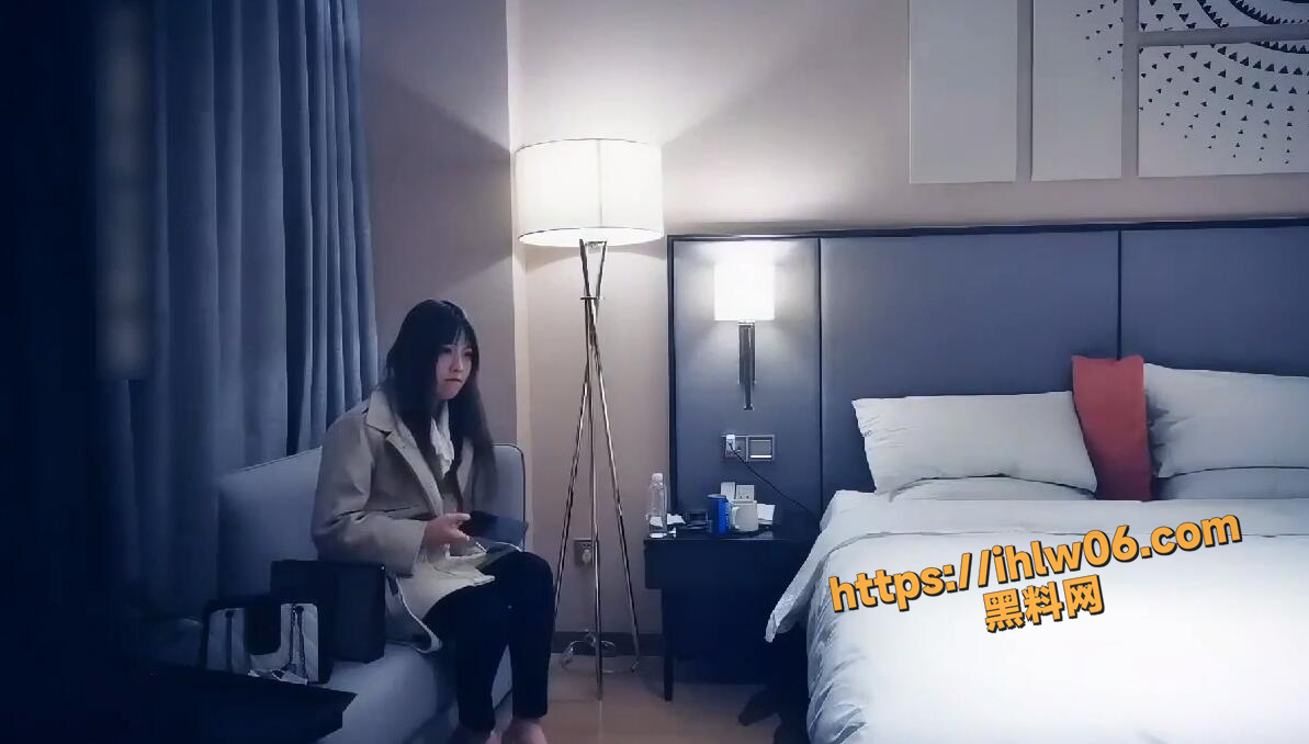 探花遇到熟人 特殊服务都加上还外带打折 小伙稳赚！