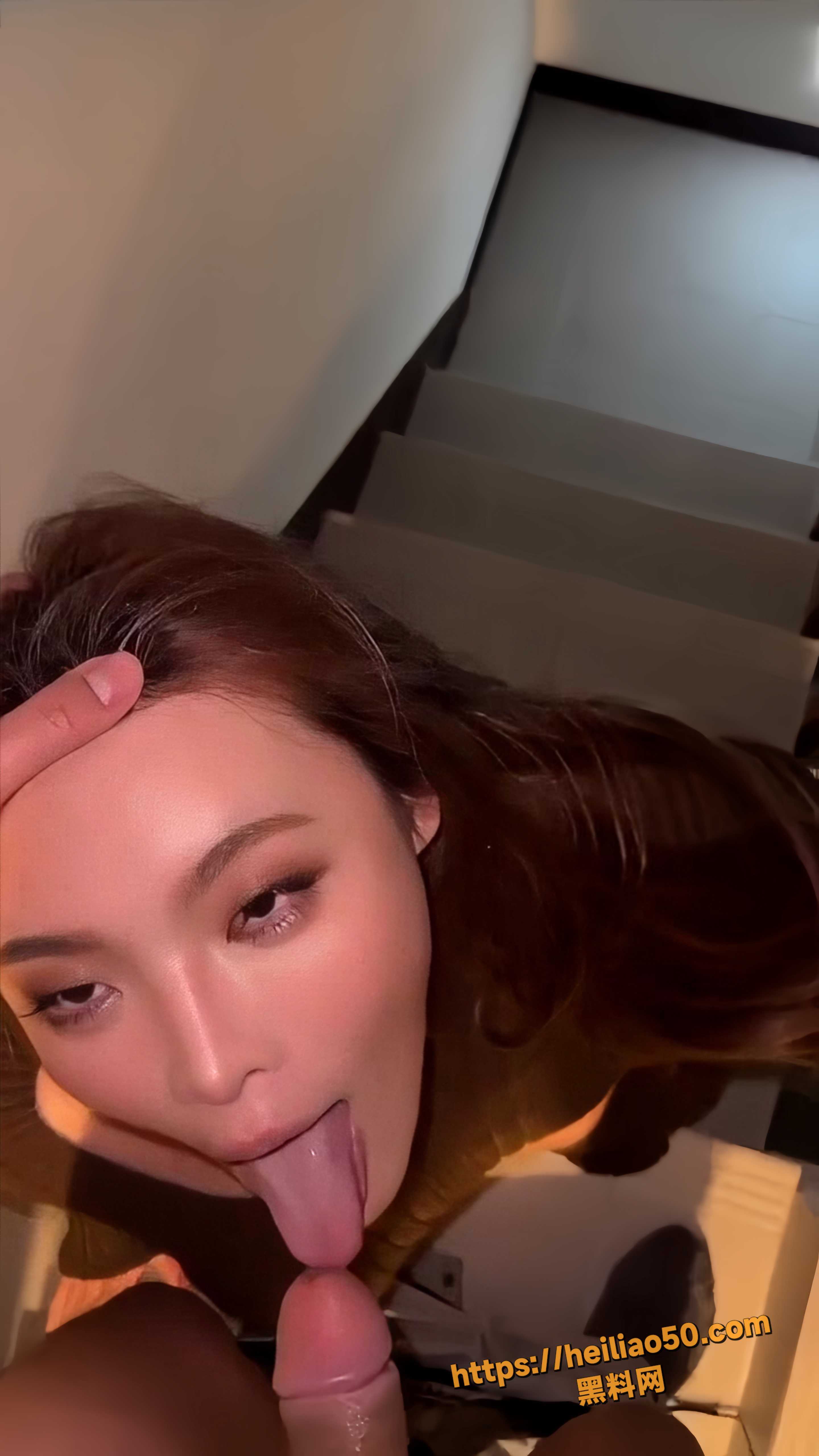 推特60W粉丝网红 kitty 第一视角沉浸式口交 淫荡模样超反差！