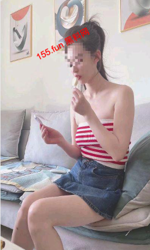 疫情解封啦，当时我和⼤嫂在屋⾥躺着，⼤哥突然回来了！