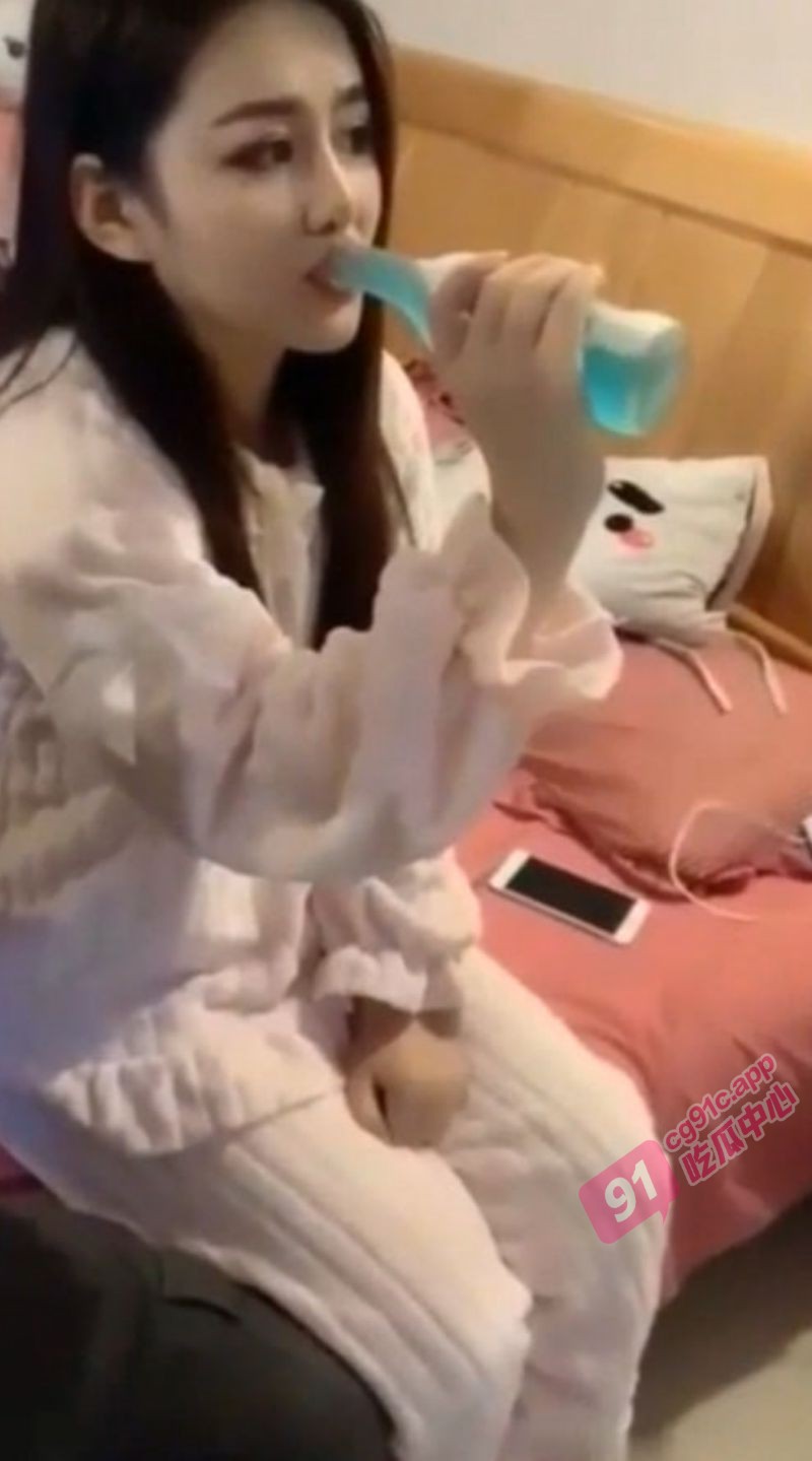 迷奸小姨子~趁妻子出差 在汽水里下药给清纯小姨子 迷晕后强制中出!