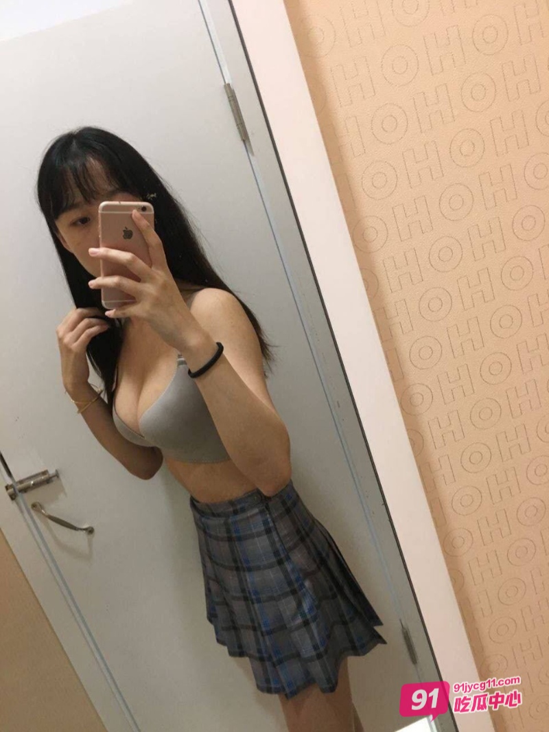 台南职业学生念雯援交被曝光 娇小身体被客人爆干！