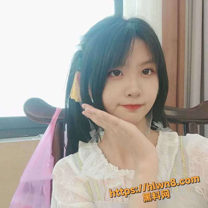 杭州商贸旅游学院双马尾萝莉 周文娜 模拟口交自慰福利流出 清纯的脸蛋全裸逆天反差婊！