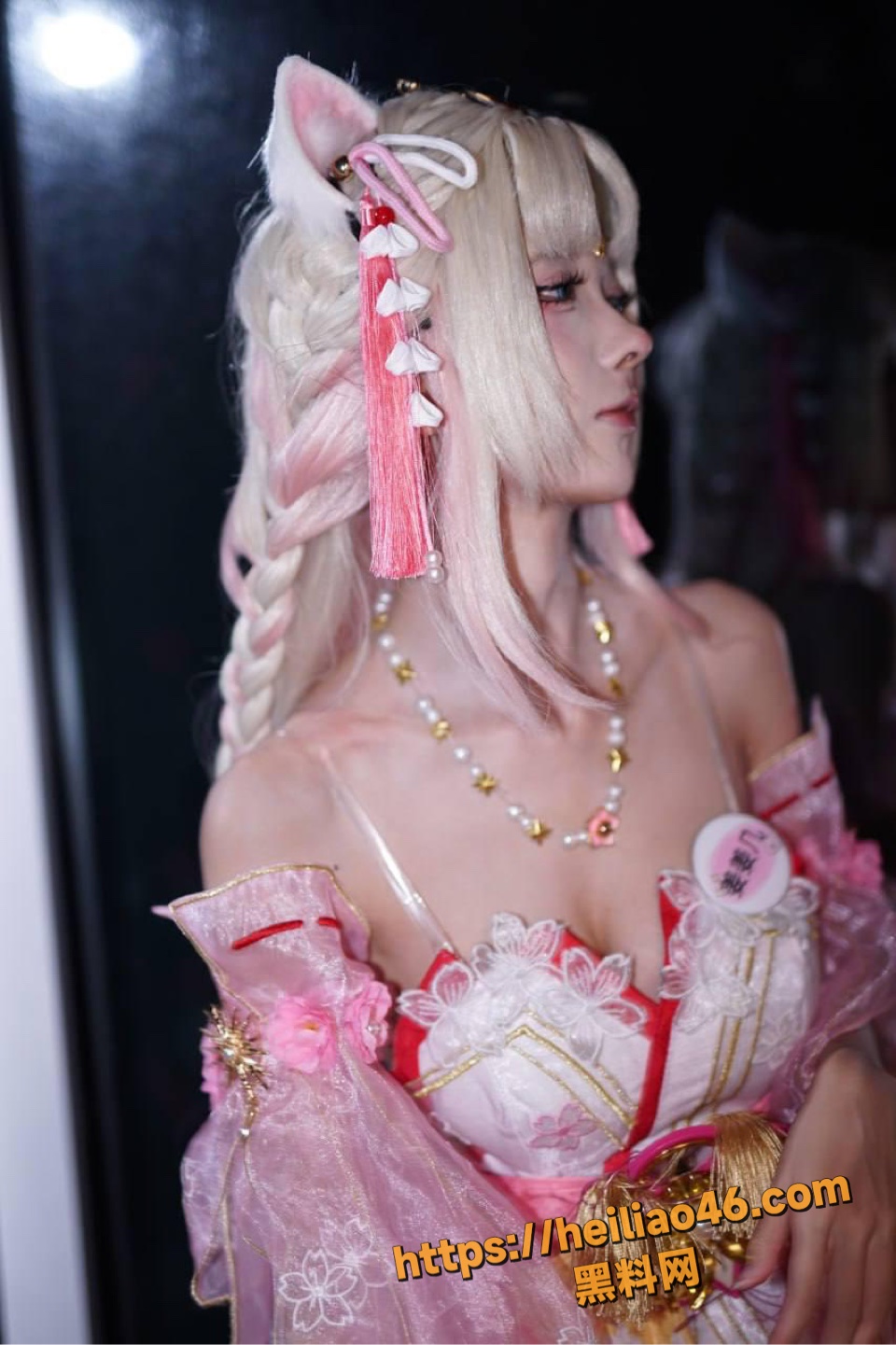 广州萤火虫漫展 萝莉福利姬 全场巨乳云集 众所周知萤火虫里没有虫 只有鸡！