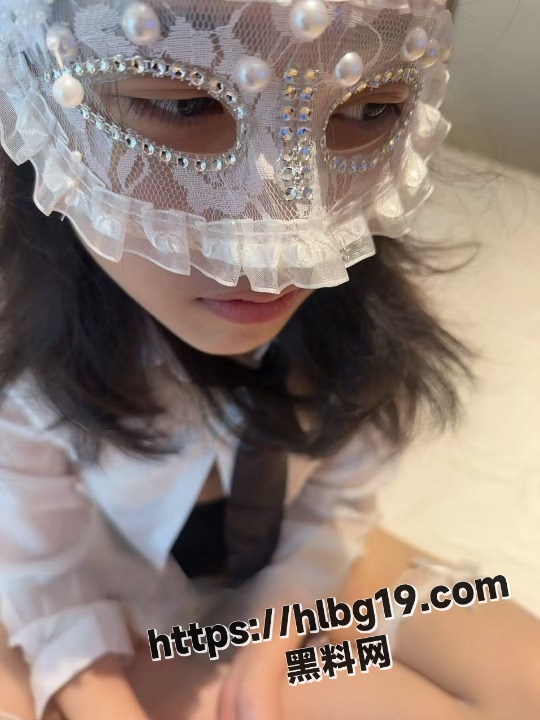 摄影大师捕捉少女时代C罩杯20岁处女女大学生，私密全纪录曝光！