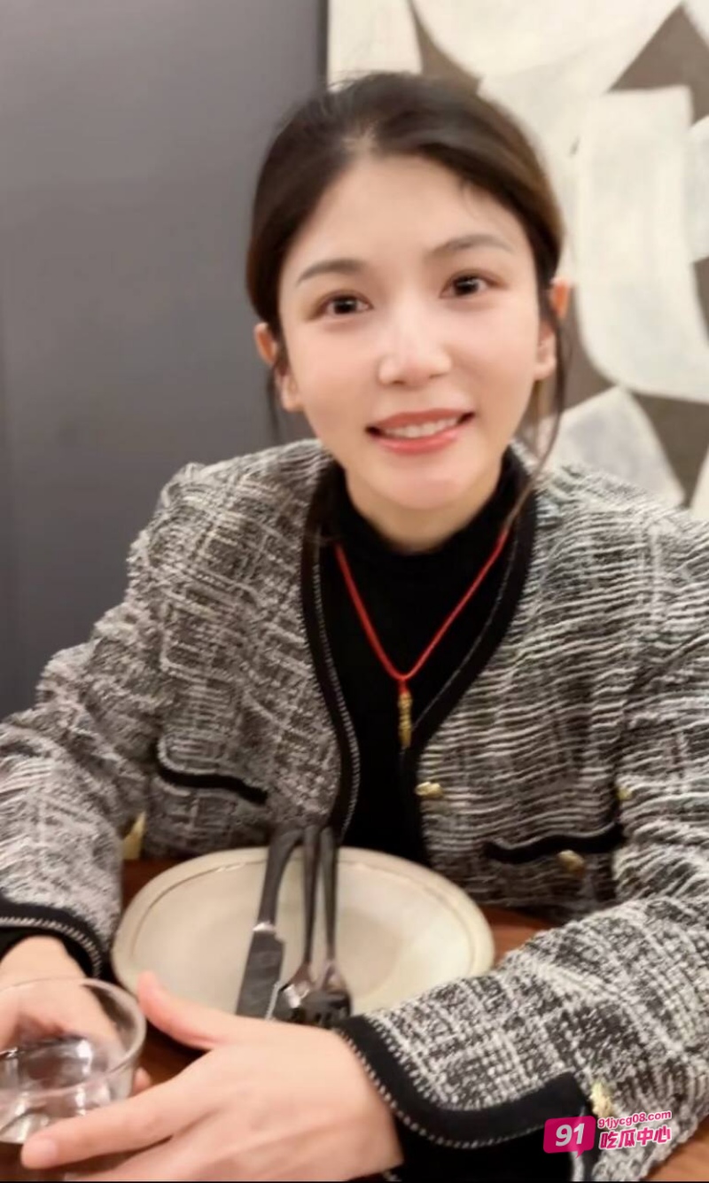山东女子举报丈夫 医科大学副教授许铎 妻子生产时出轨女学生 配图17