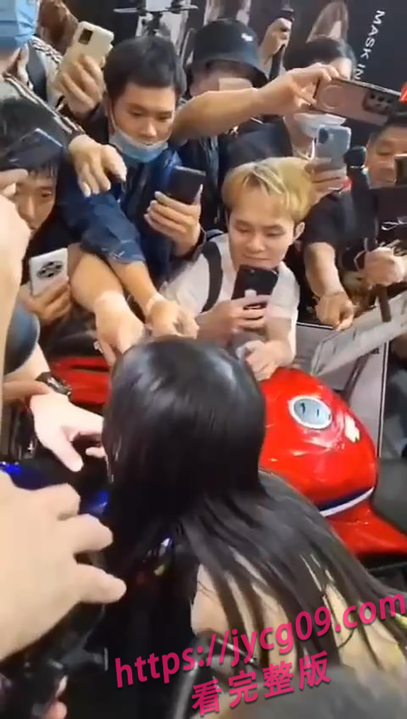 台湾成人展TAE热度飙升！靓女花式互动引爆全场 配图3