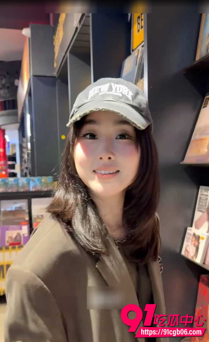 阿黑颜母狗 噗噗 街头撩人甜蜜约会 转酒店激情床战 露脸口交骚态尽显 多姿势爆操颜射满面！