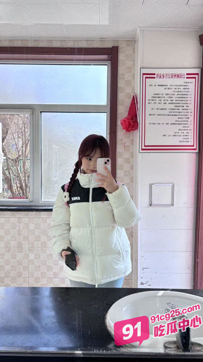 商丘学院大二学妹朱雨佳 背着男友约炮单男操逼 露脸实锤! 配图4