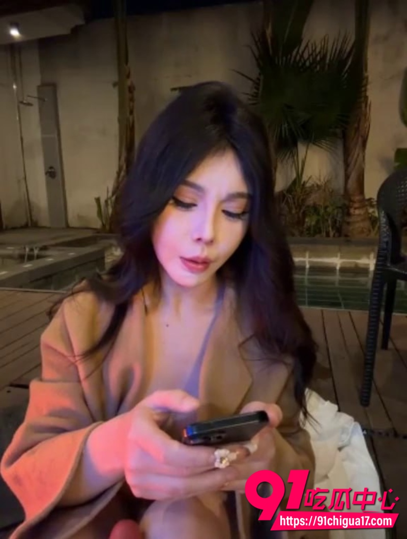 Stripchat御姐za别墅户外夜浴 全裸阔阴肛塞猛插自慰视频流出
