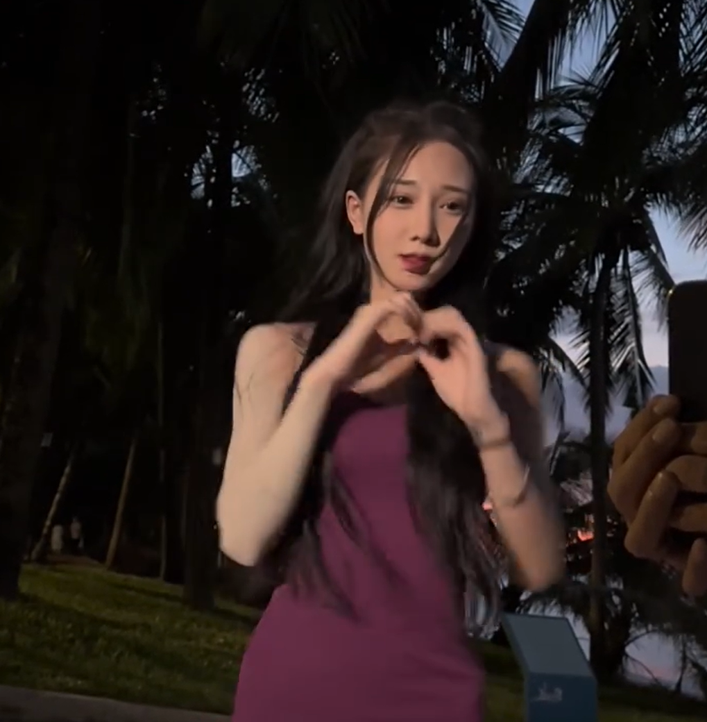 百万网红瓜~网红【丝爷】与【文赫】骚言淫语大尺度视频曝光 【真实反差看不够呀】
