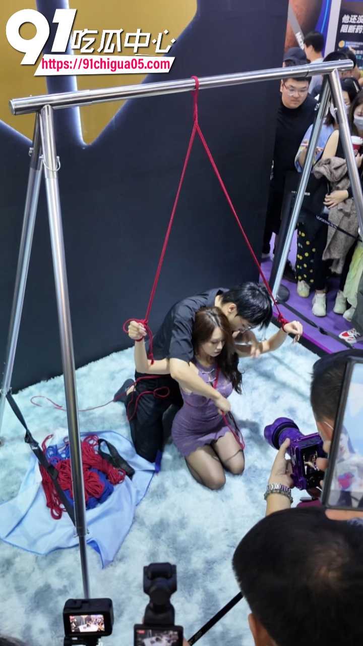 极品模特现场被绳师捆绑拍摄10
