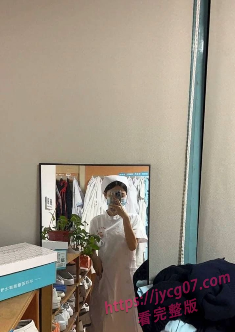 白衣制服女神私拍流出！深圳护士王艾琳私下约会画面曝光 配图4