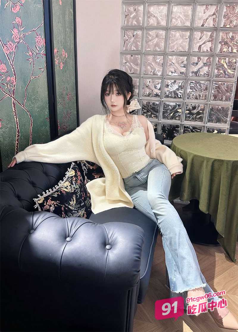 日本淫妻天花板 Pleasure Loving JP OF露脸私拍 炮友家激战一夜 早起欲火焚身调情做爱！ 配图3