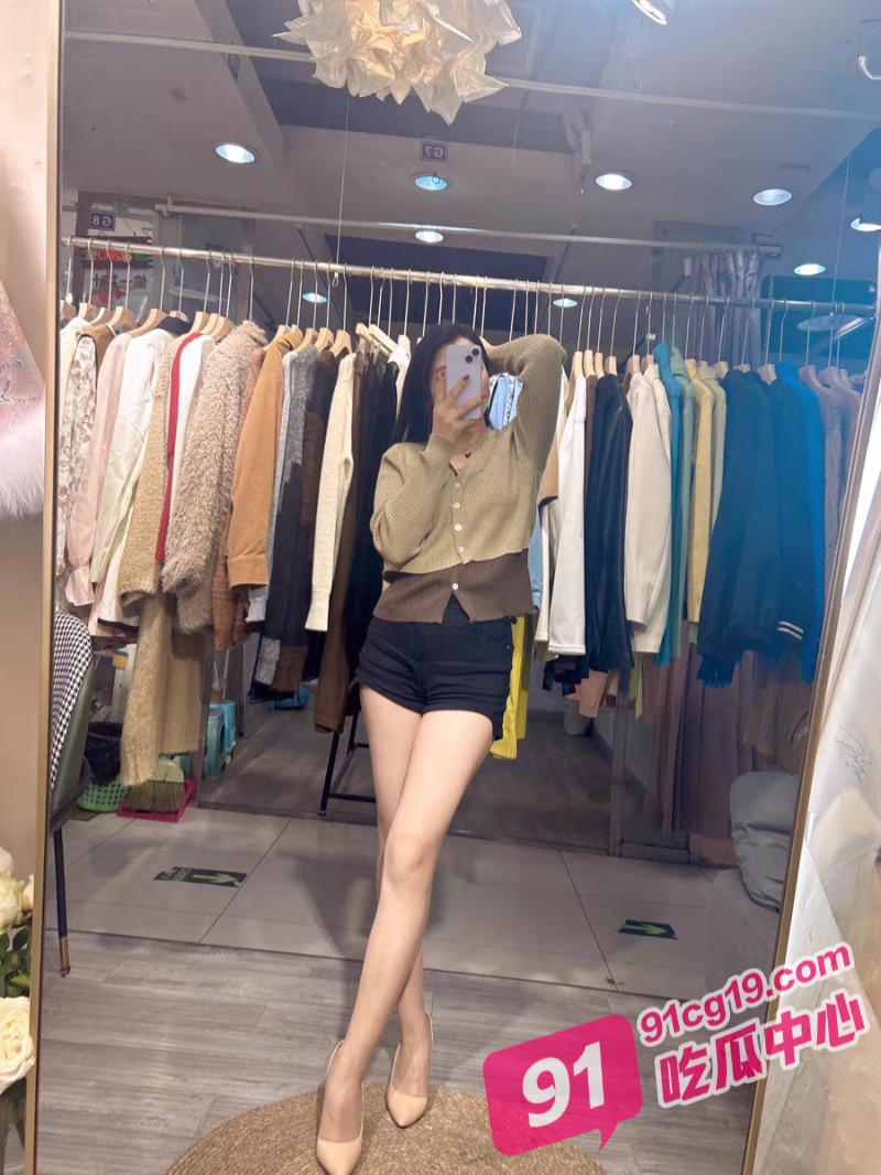 湖南长沙房产女销售 为讨好富哥 竟满足他的各种癖好！ 配图9