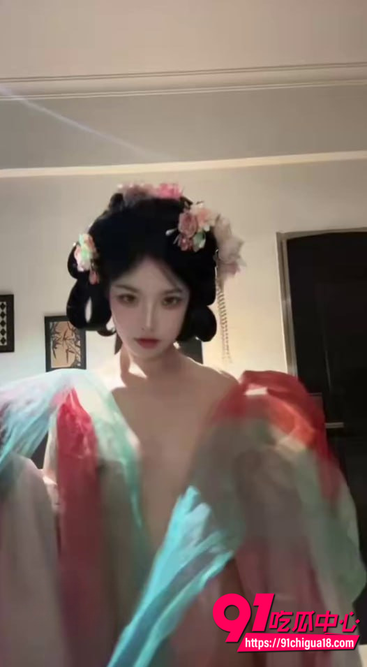 福利姬芊落古风裸舞视频4 福利姬芊落古风裸舞视频4