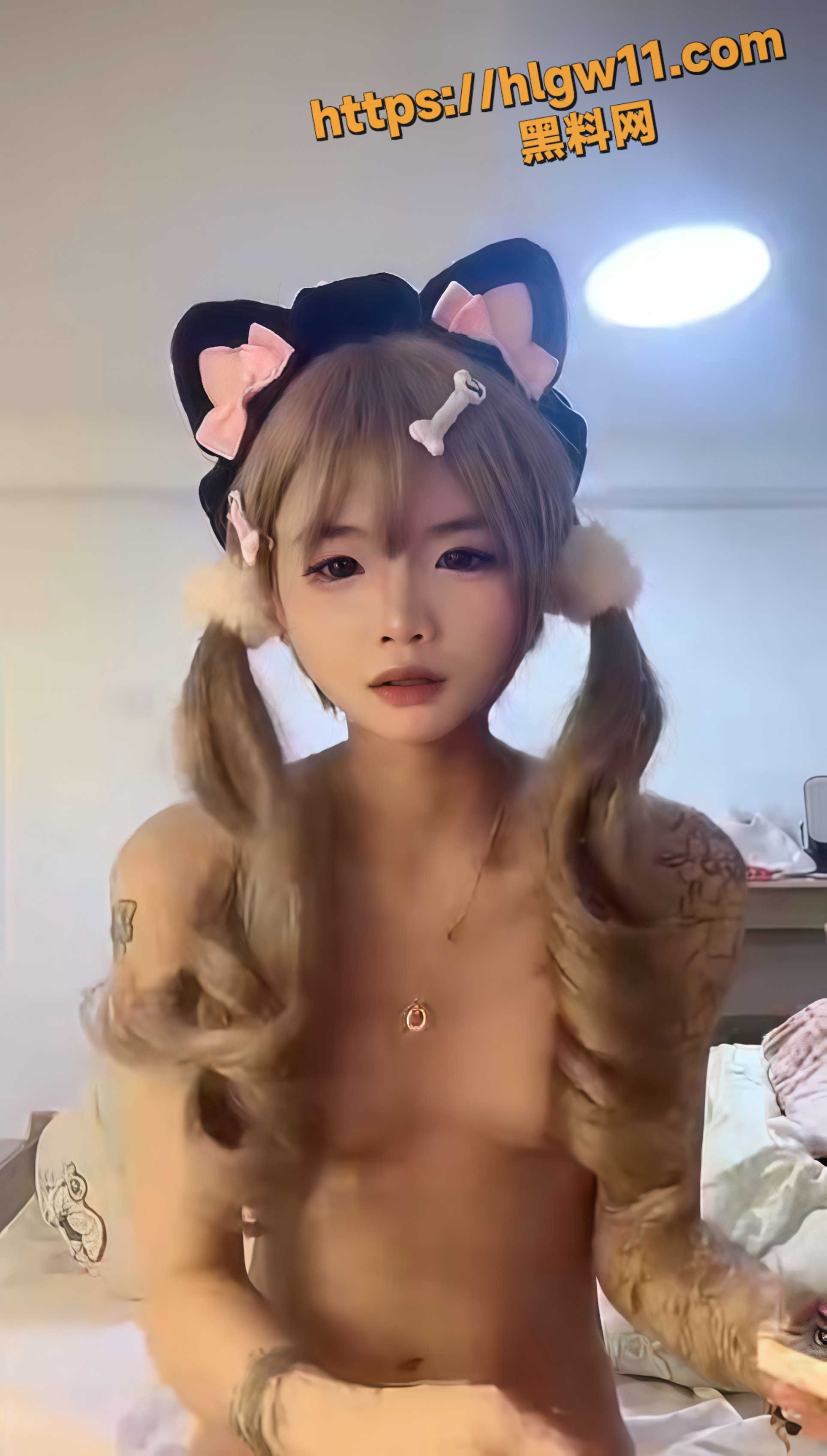 极品双马尾精神小妹 大尺度直播大秀 掰穴扣逼自慰挑逗 粉嫩肥美小穴上演极致诱惑!