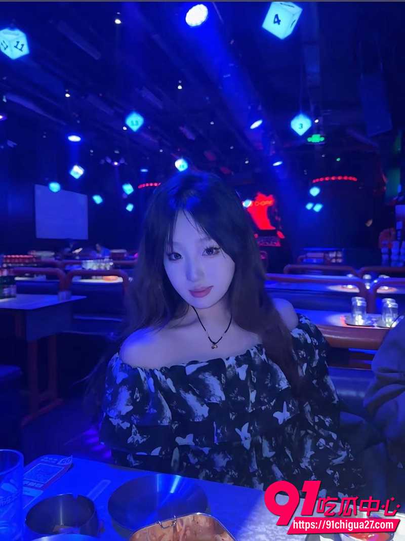 石家庄科技大学王艺诺 人前乖乖女神淫荡一面 床上被男友猛干不止自拍不慎流出！