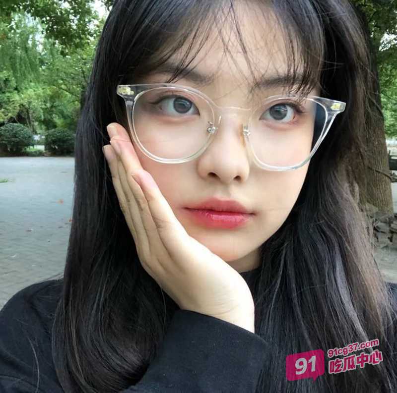 河北石家庄学生妹 小红书认识之后深入交往 她的反差令人咋舌！ 配图4