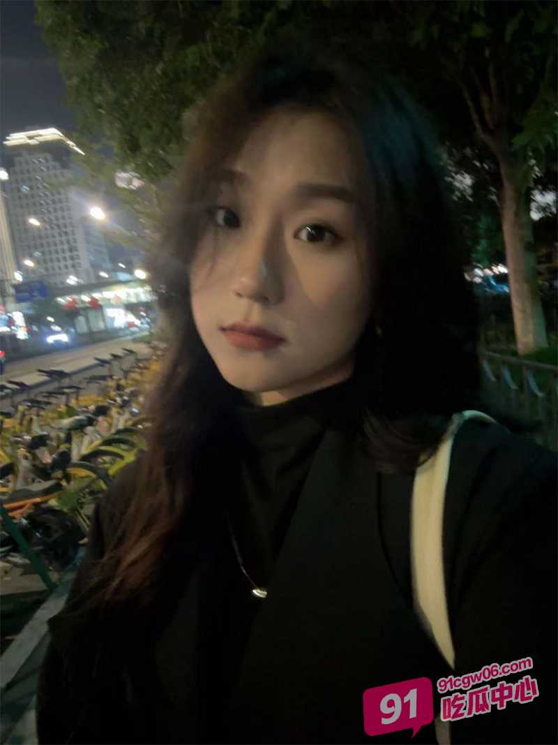 真实姐弟乱伦 KTV厕所再次内射醉酒姐姐 到家后睡着暴力蹂躏 睡着也喷水？ 配图3