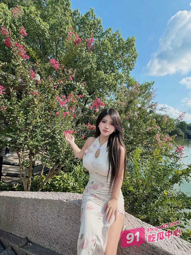 独家曝光上海母狗王静怡 穿情趣内衣被主人调教自慰 做爱风骚至极 叫声可射自备纸巾！