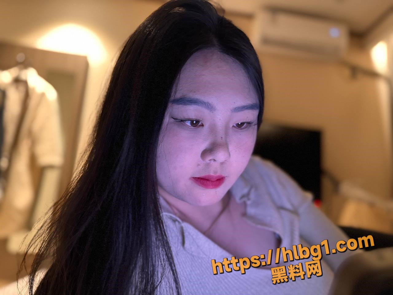东北反差婊浦佳慧第三弹重磅来袭 后入肥臀合集 性感肥臀核弹巨乳骚母狗 被男友疯狂后入！