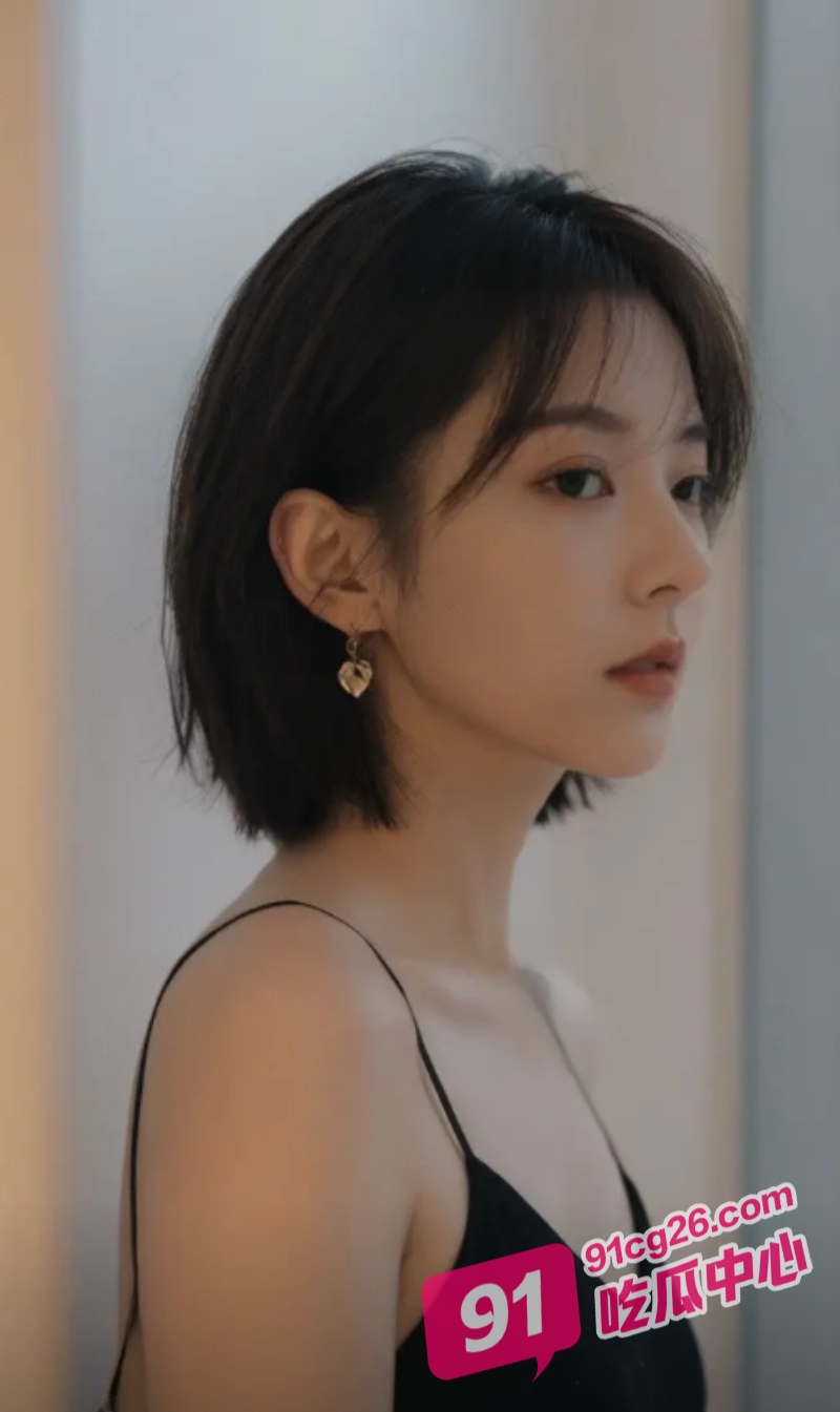 清纯短发妹网恋 初次见面就被拉到竹林野战 小仙女人设崩塌！ 配图