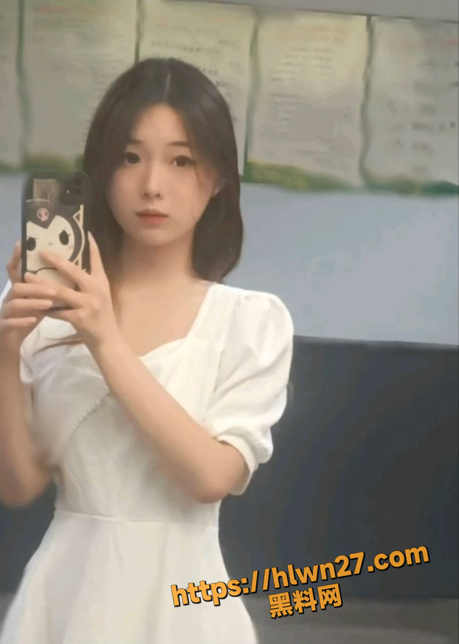 山东临沂大学清纯学生妹 徐婕 宾馆和渣男约炮 忽悠几句就同意拍摄 当然是要流出的!