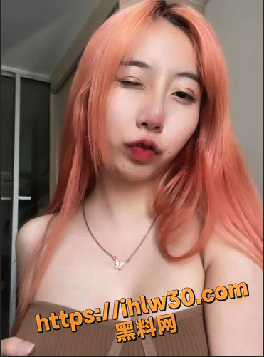 台湾高颜值可爱妹子被男友曝光过后放飞自我 一对三也是丝毫不怂