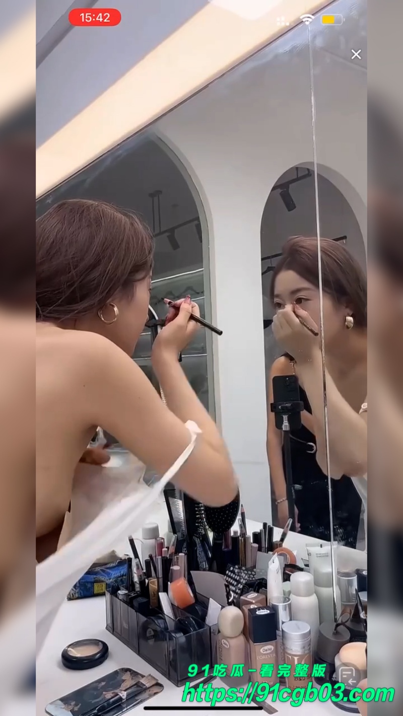 女网红直播擦边合集视频网页素材1水印版 女网红直播擦边合集视频网页素材1水印版