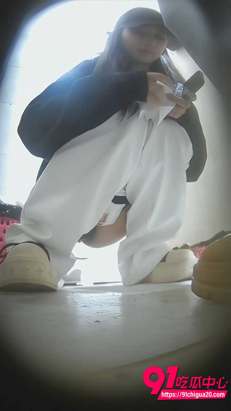 夜总会女厕所偷拍 4 夜总会女厕所偷拍 4