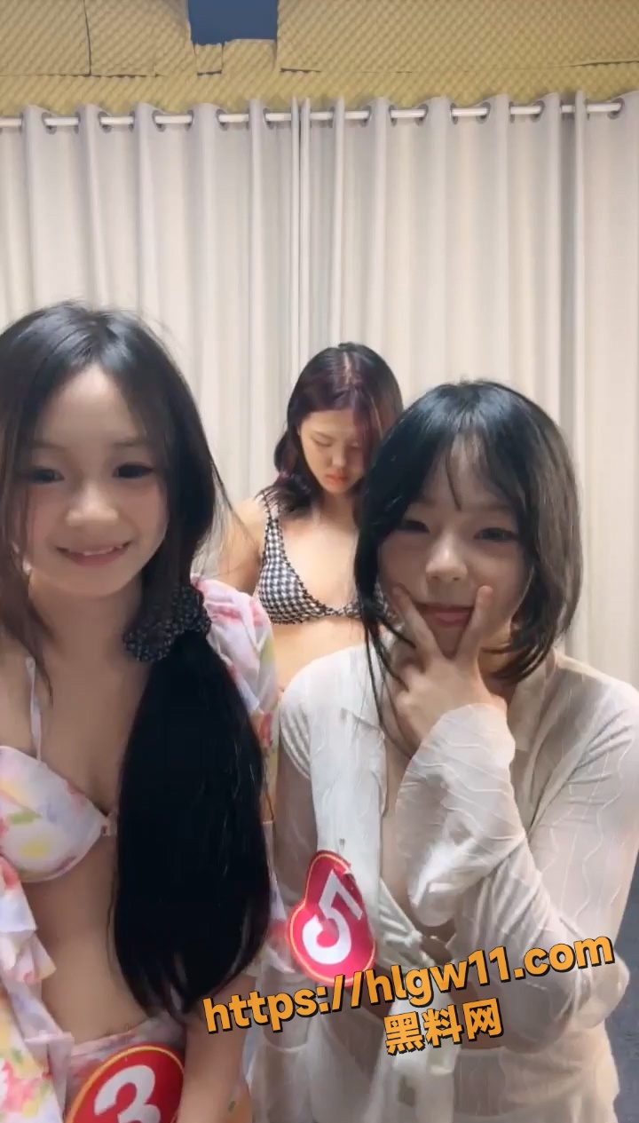 顶流M8女团 最新直播录屏曝光 水灵校花穿透明装 跳裸舞粉丝互动 骚话刷屏嗨爆