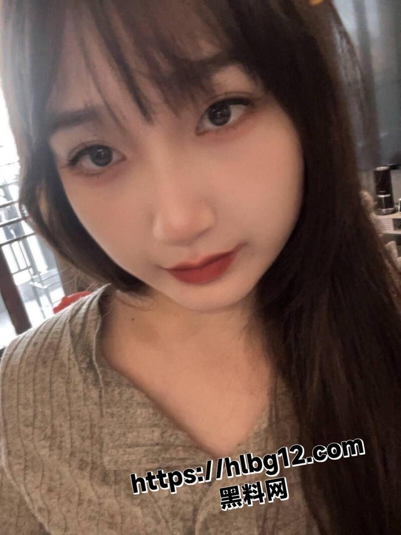 广西桂林已婚少妇 范悦雯 网上约炮网聊偷欢的不雅视频被曝光 欲求不满少妇已经变成荡妇！