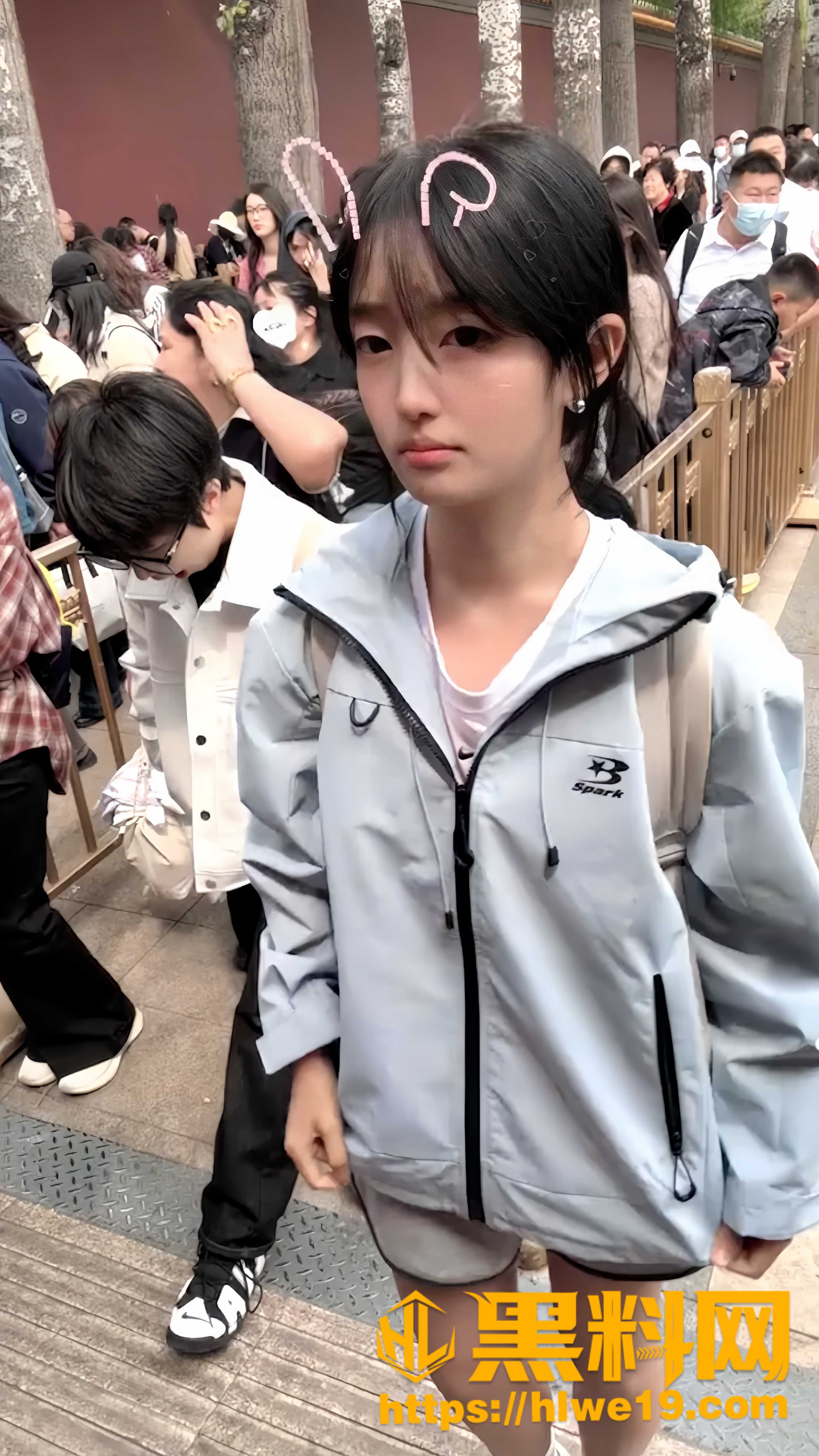 抖音超可爱清纯萌妹 青玉案 最新反差大尺度自慰特写来袭