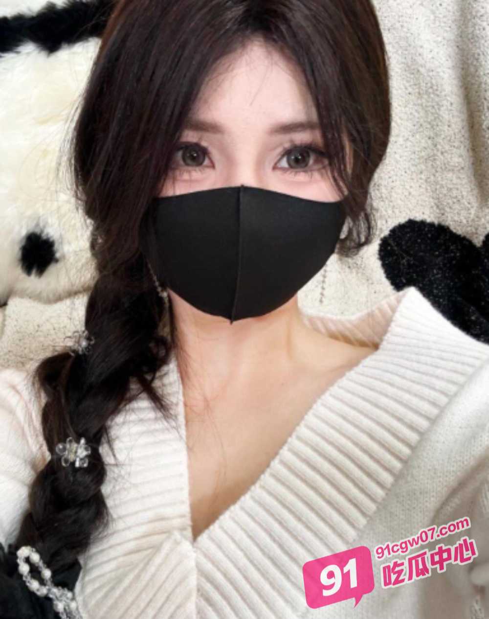 Onlyfans网黄 台北娜娜 首次肛交内射体验首映屏幕 完美白虎逼蜜桃臀被精液灌满 配图2