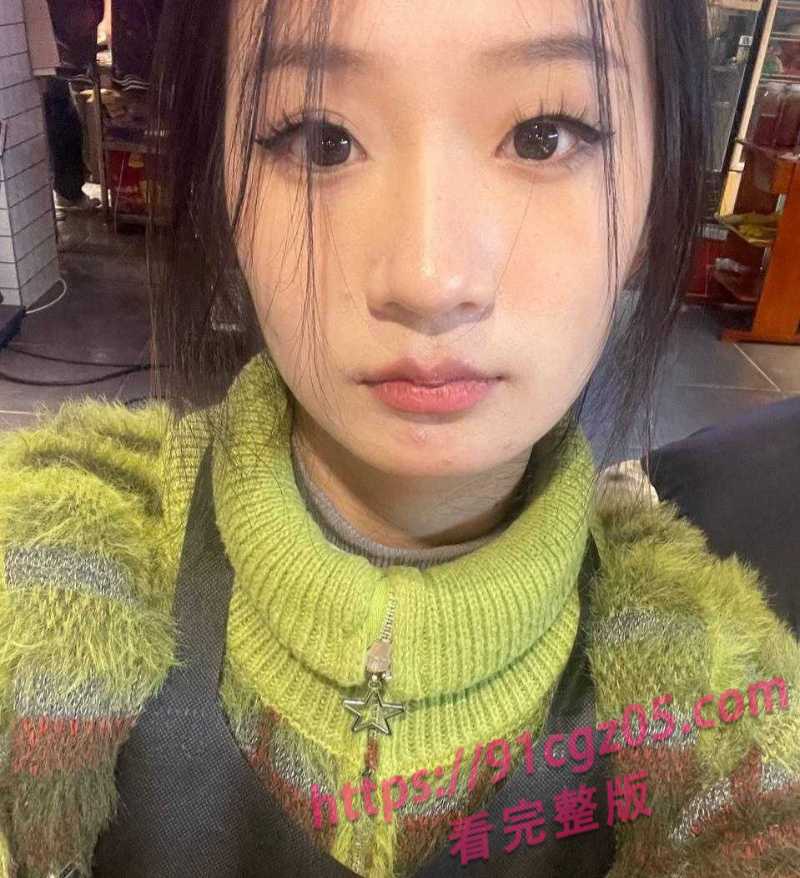 四川师大舞蹈学院魏佳源生活照被扒 网友惊呼和台上判若两人！