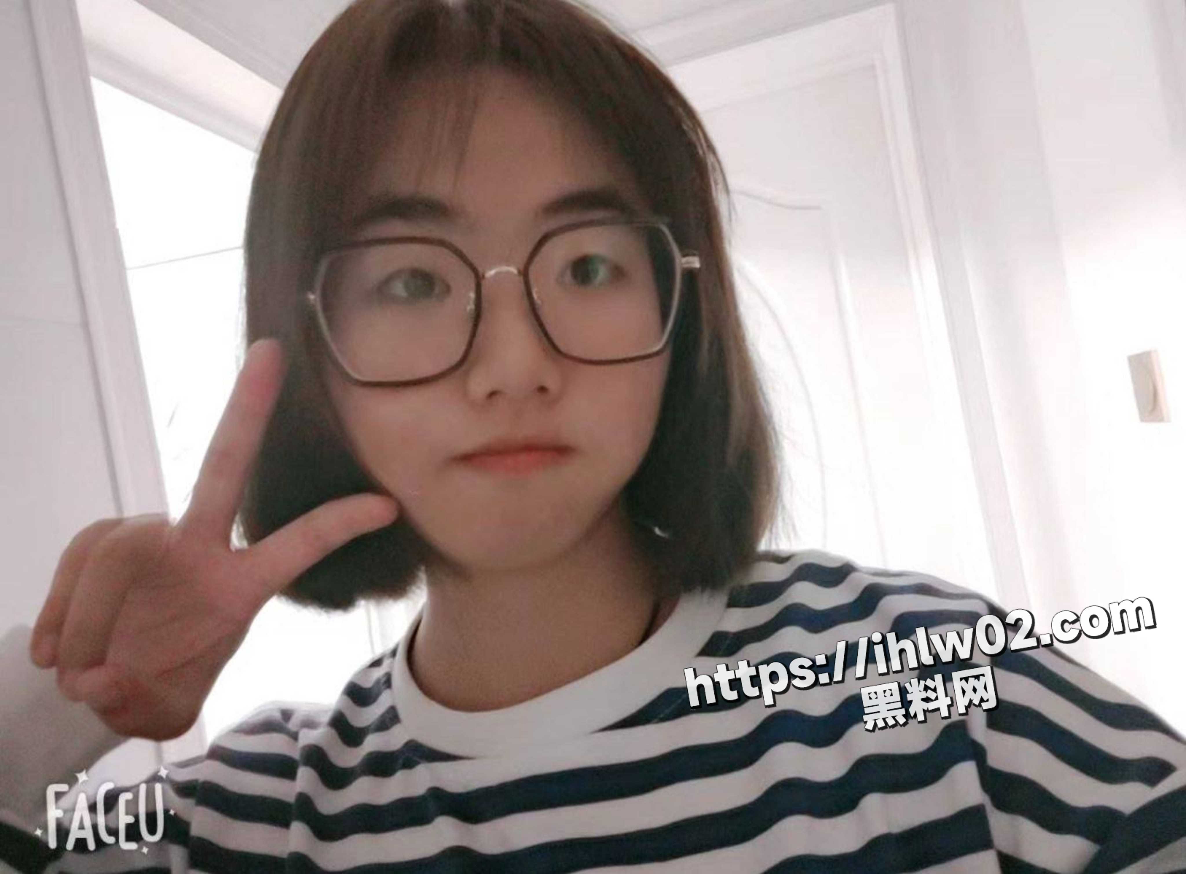 约炮大奶胖逼女大学生 性饥渴的样子十分欠操 与约炮男主相约酒店无情打炮！