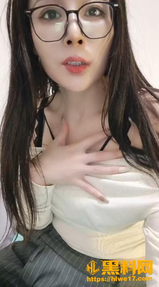 快手风骚人妻 琰姐 各种性爱啪啪内射私拍流出 熟女控福音