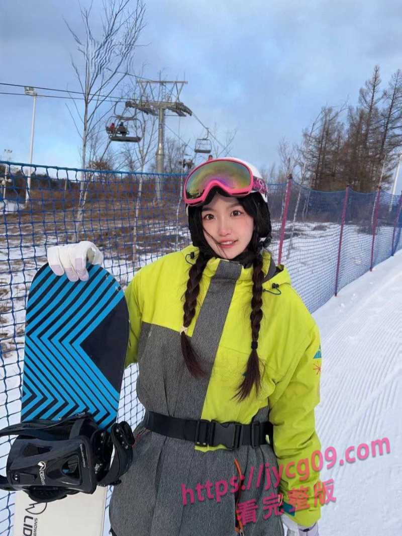 天津高颜女神旅拍流出！性感衣装配飒爽气场！画面太上头！ 配图3