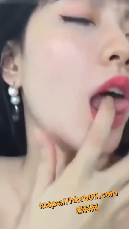 极品美女的高潮合集 各类美乳粉逼高潮喷水 尺度超大 画面刺激到爆炸！