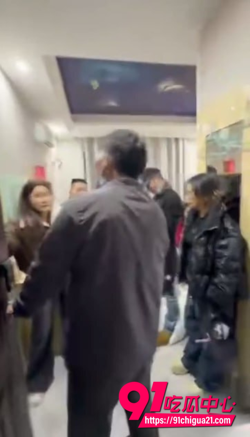 潮汕抓奸现场直击视频6